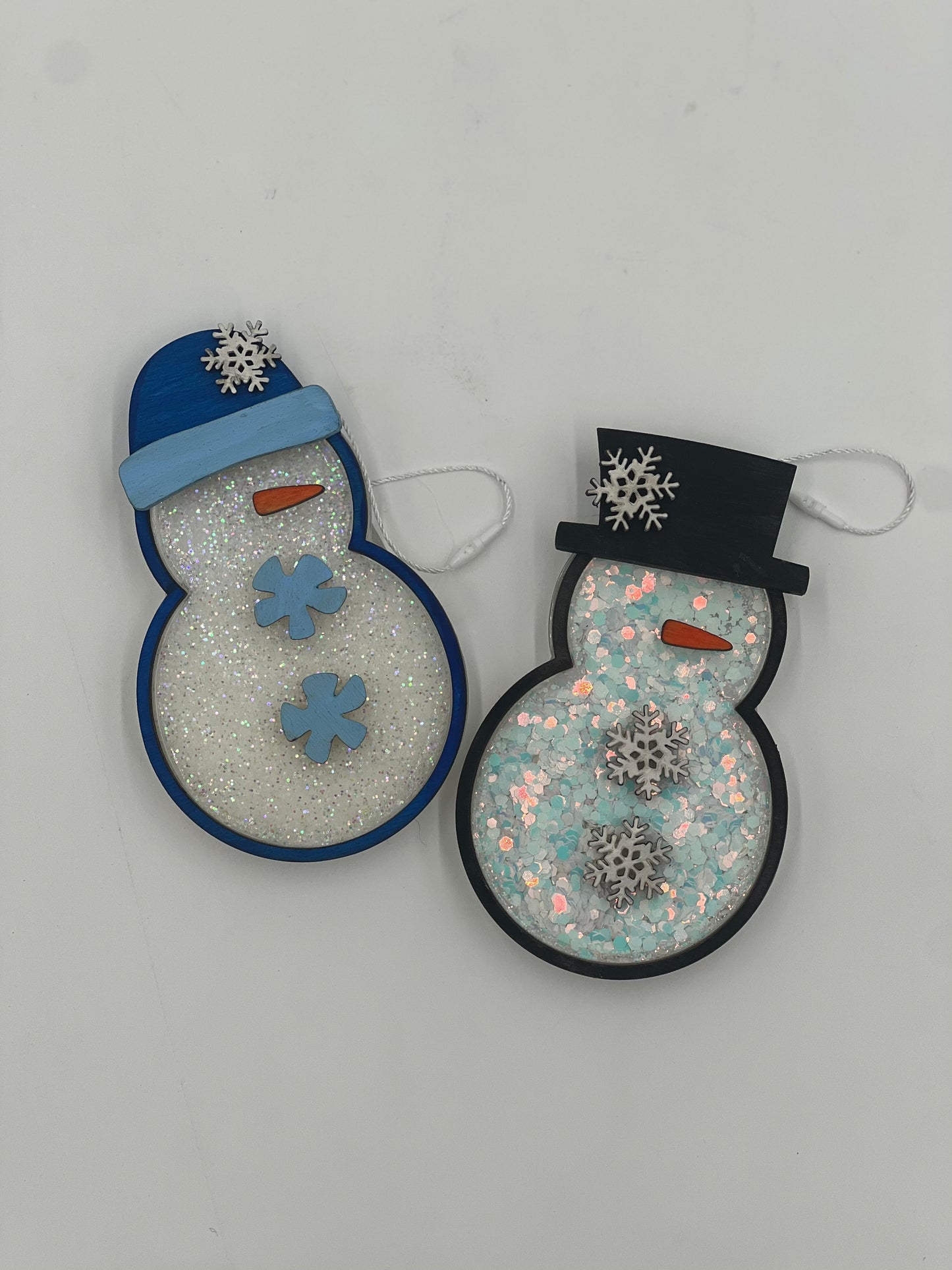 Snowman glitter shaker ornament